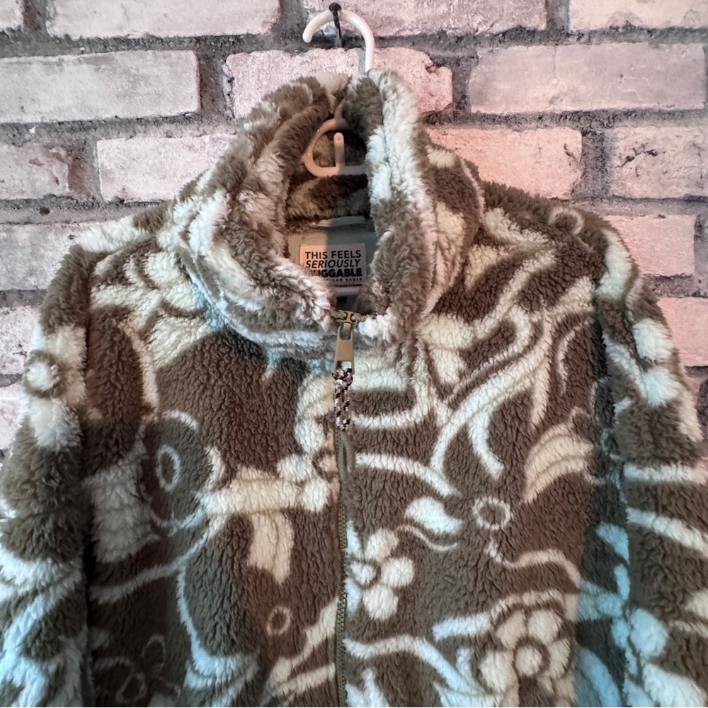 AMERICAN EAGLE Zip-Up Seriously Huggable Jacket Size XS/S NEW WITH TAGS - Picture 4 of 6